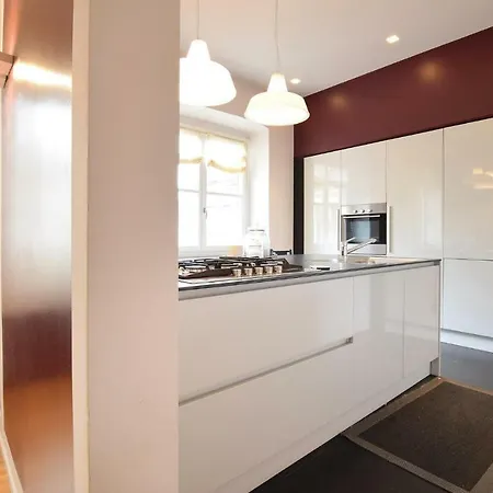 Three-bedroom In ג'נובה