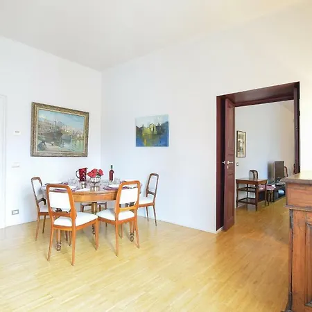 Apartment Three-bedroom In